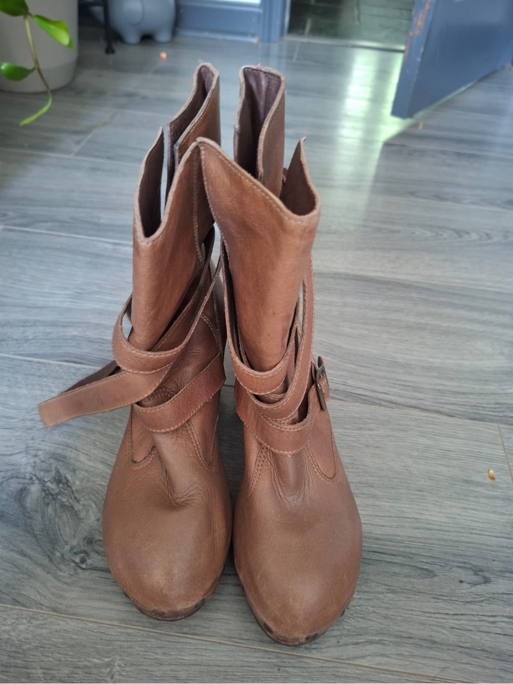 Matisse Brown Leather Wrap-Strap Ankle Boots